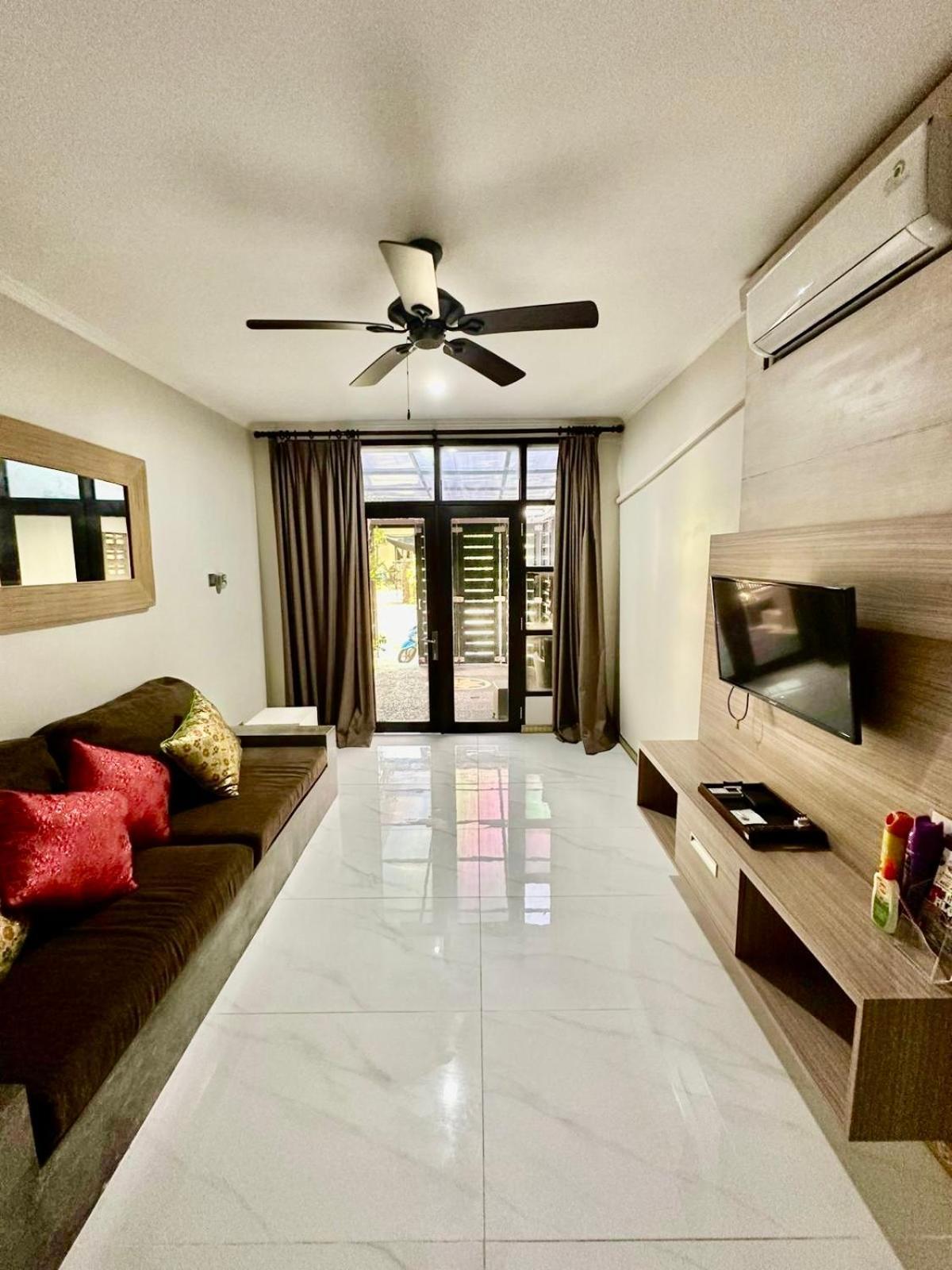 Kuta Regency B10 One Bedroom Villa ภายนอก รูปภาพ